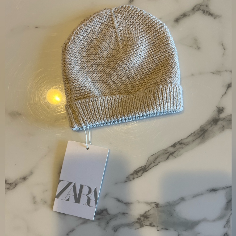 COPY - Zara baby beanie 1-6 months